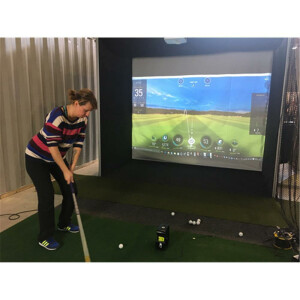 GSK ELITE SkyTrak Golf Simulator