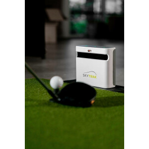 SkyTrakPlus - Golf Launch Monitor